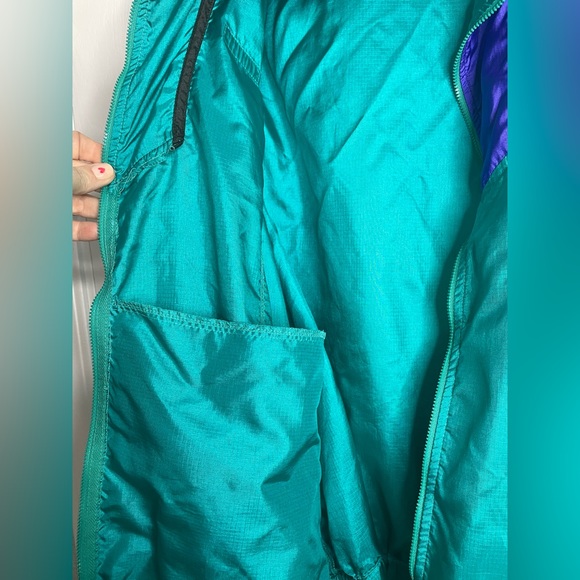 Vintage Columbia Windbreaker jacket. Mens size large - Picture 8 of 15